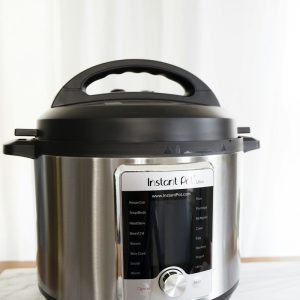 Instant Pot Duo 7-in-1 Electric Pressure Cooker - 6 Quart