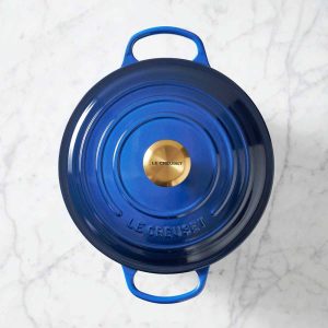 Le Creuset Signature Enameled Cast Iron Round Dutch Oven